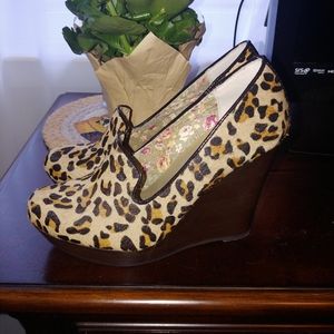 Seychelles Leopard Leather Wedges